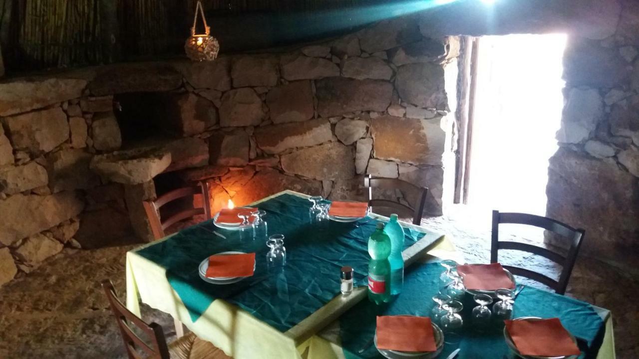Agriturismo Sa E Padedda Mores Екстериор снимка
