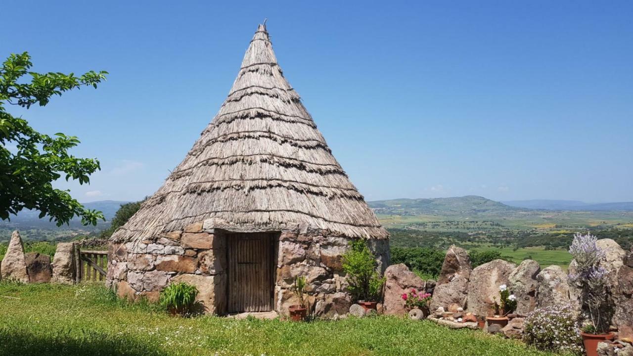 Agriturismo Sa E Padedda Mores Екстериор снимка